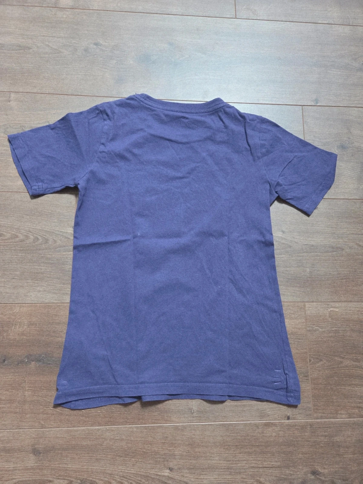 Zwarte joggingbroek en Nike t-shirt 8 jaar – photo 8